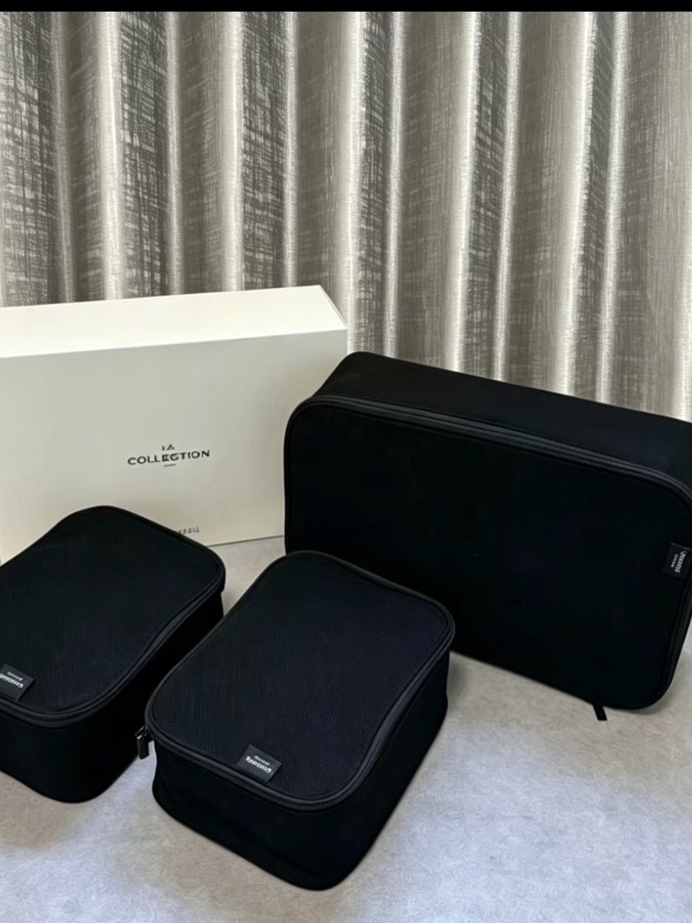 Chanel beauty La Collection  cosmetic bag set